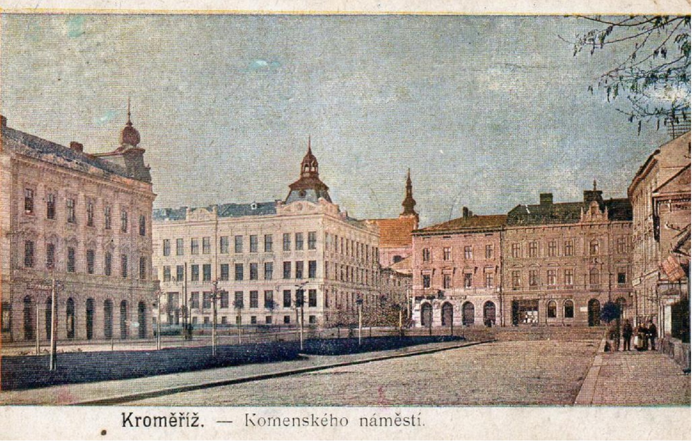 Komenského nám. 4